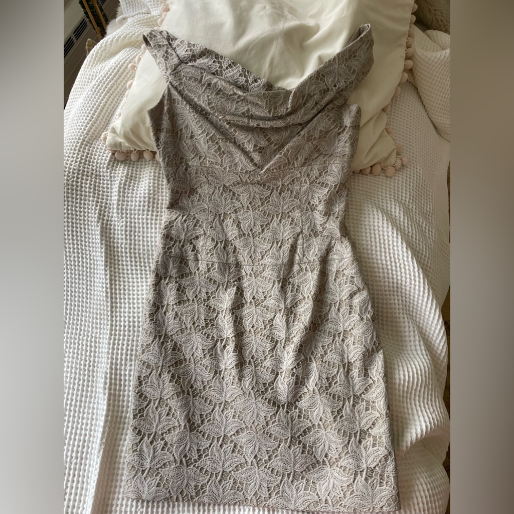 BLACK HALO Elegant Lace Dress